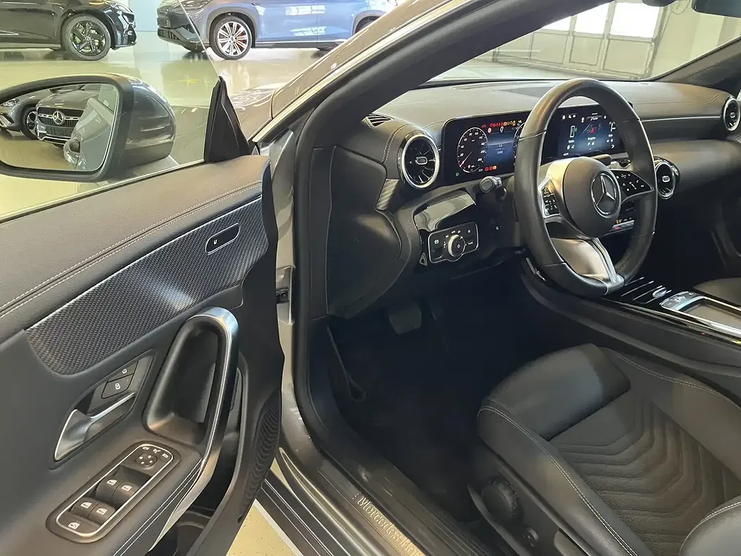 Mercedes-Benz CLA 180 - Thumbnail 11