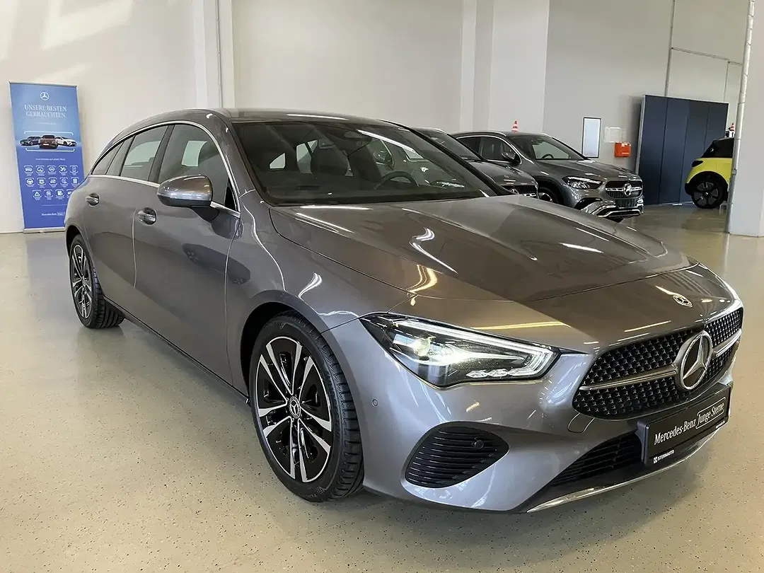Mercedes-Benz CLA 180 - Thumbnail 3