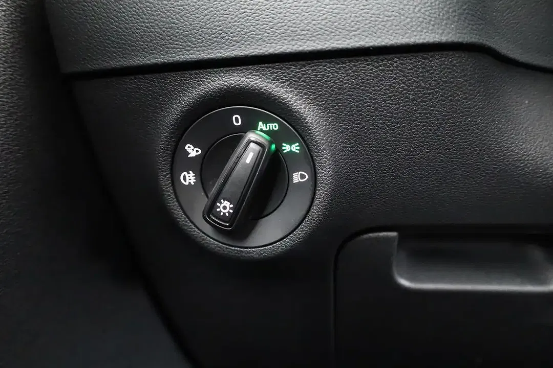 Skoda Karoq 1.5 TSI DSG Sportline - Thumbnail 9