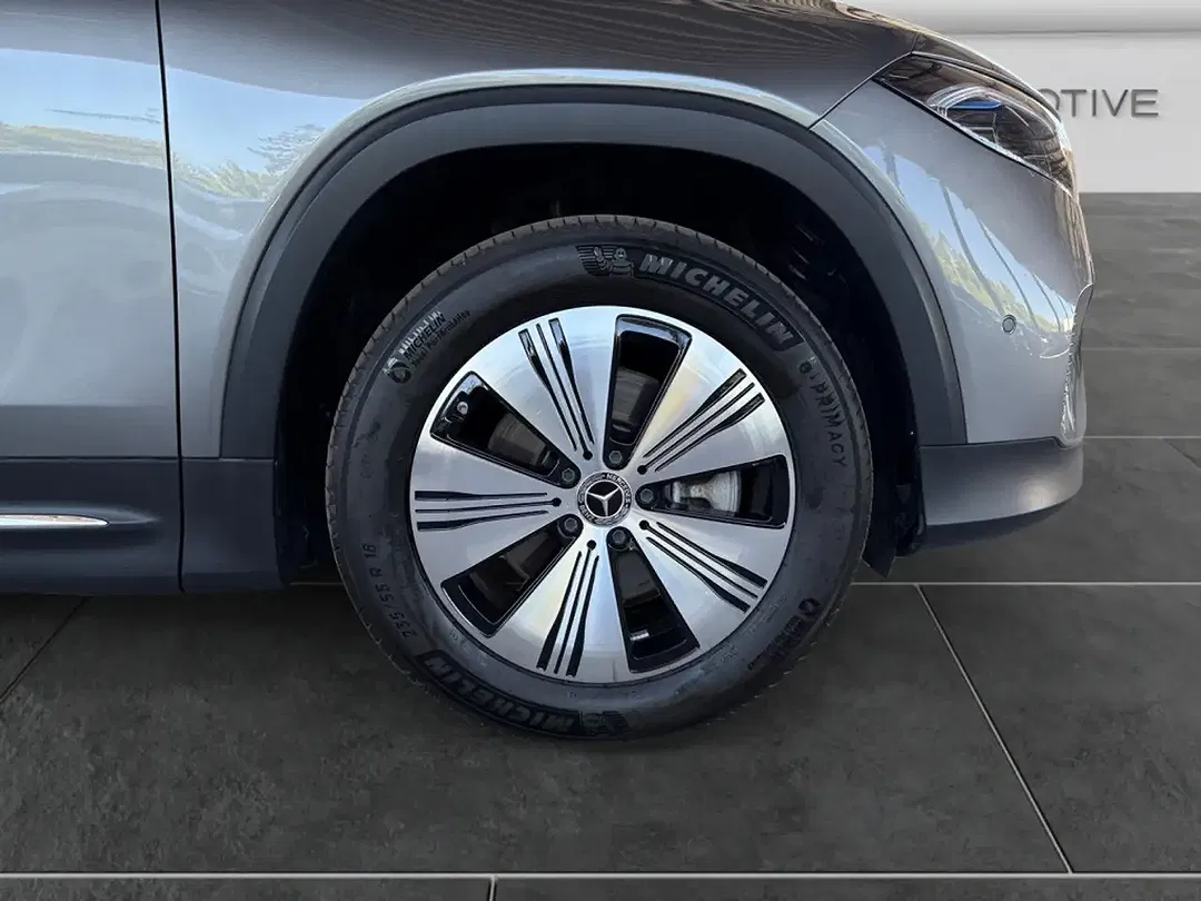 Mercedes-Benz EQB 250 - Thumbnail 15
