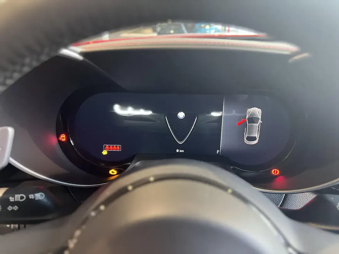 Alfa Romeo Giulia Quadrifoglio Collezione - Thumbnail 11