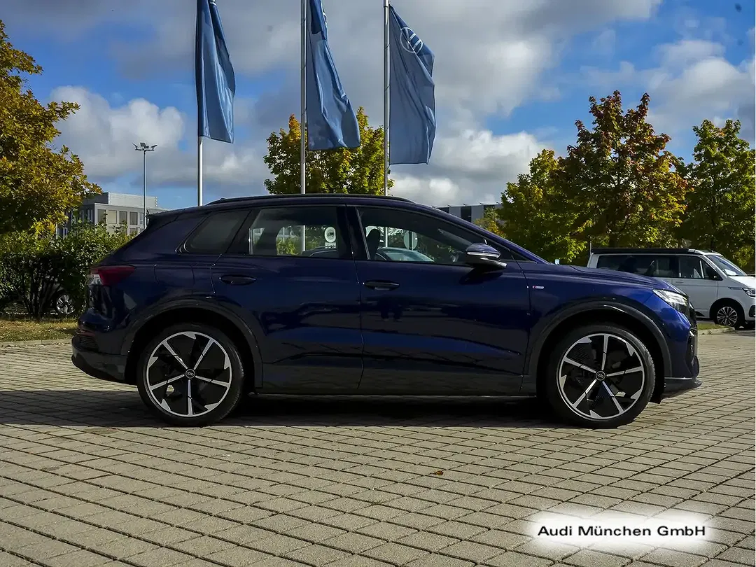 Audi Q4 e-tron 50 quattro Matrix LED S line - Thumbnail 4