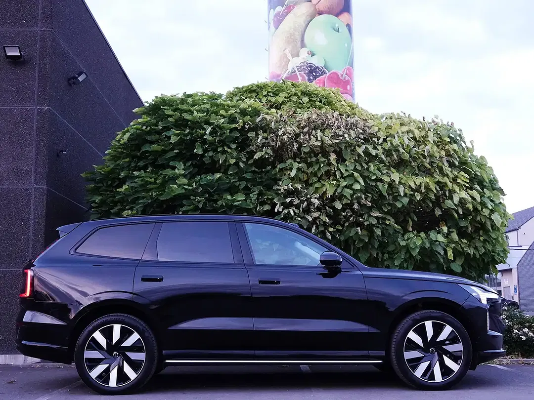 Volvo EX90 AWD Twin Motor Performance Ultra - Thumbnail 11