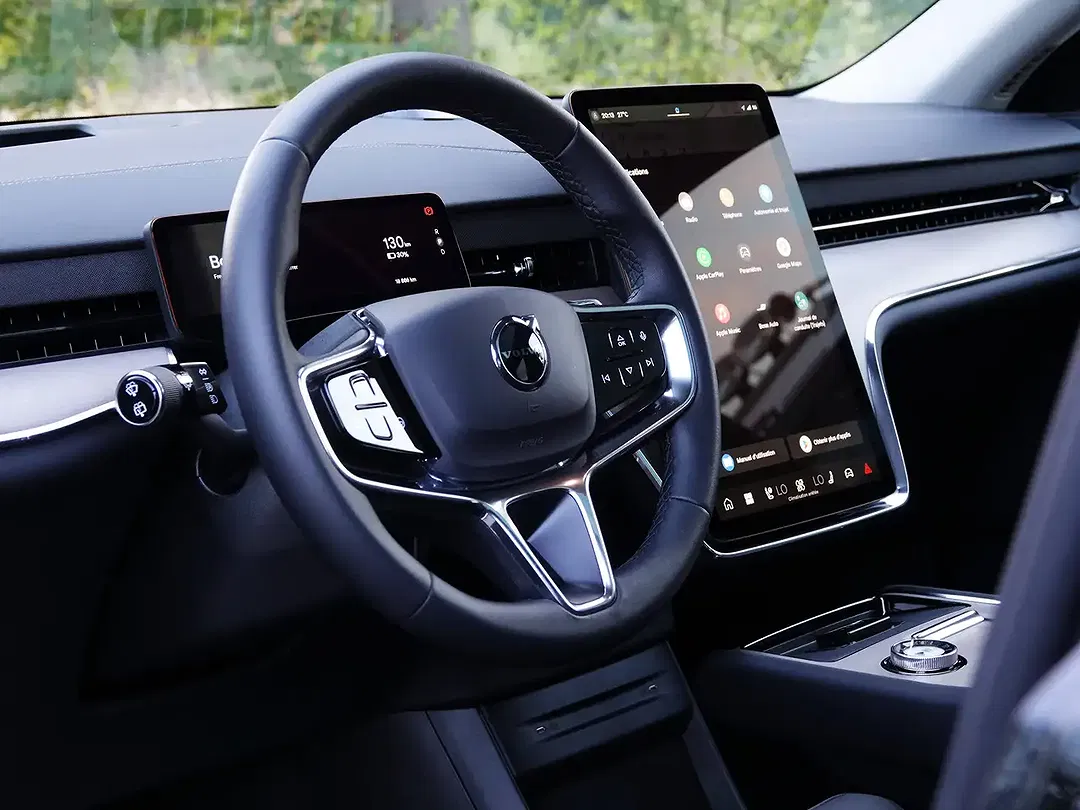 Volvo EX90 AWD Twin Motor Performance Ultra - Thumbnail 13