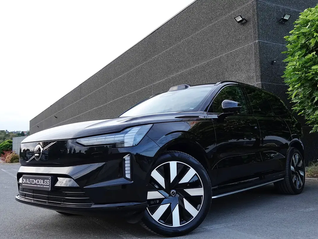 Volvo EX90 AWD Twin Motor Performance Ultra - Thumbnail 3