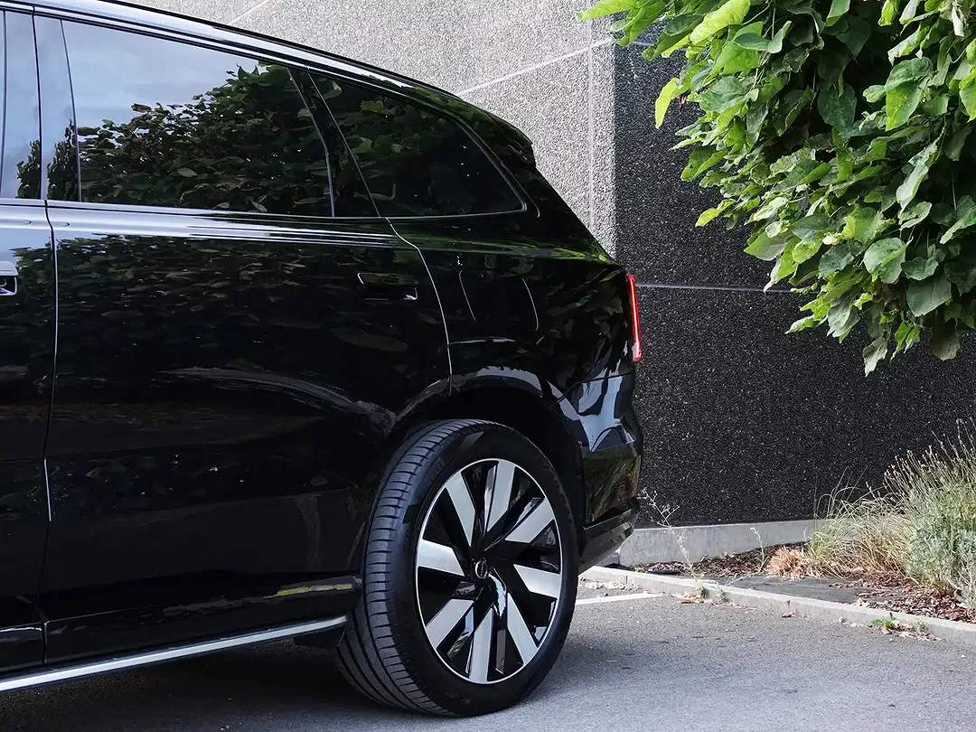 Volvo EX90 AWD Twin Motor Performance Ultra - Thumbnail 5