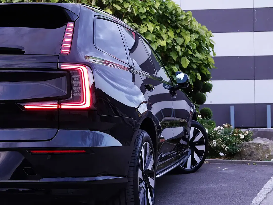 Volvo EX90 AWD Twin Motor Performance Ultra - Thumbnail 7