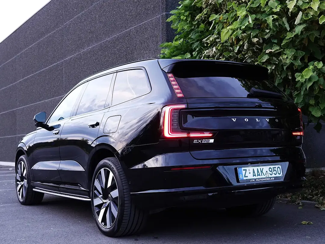 Volvo EX90 AWD Twin Motor Performance Ultra - Thumbnail 9