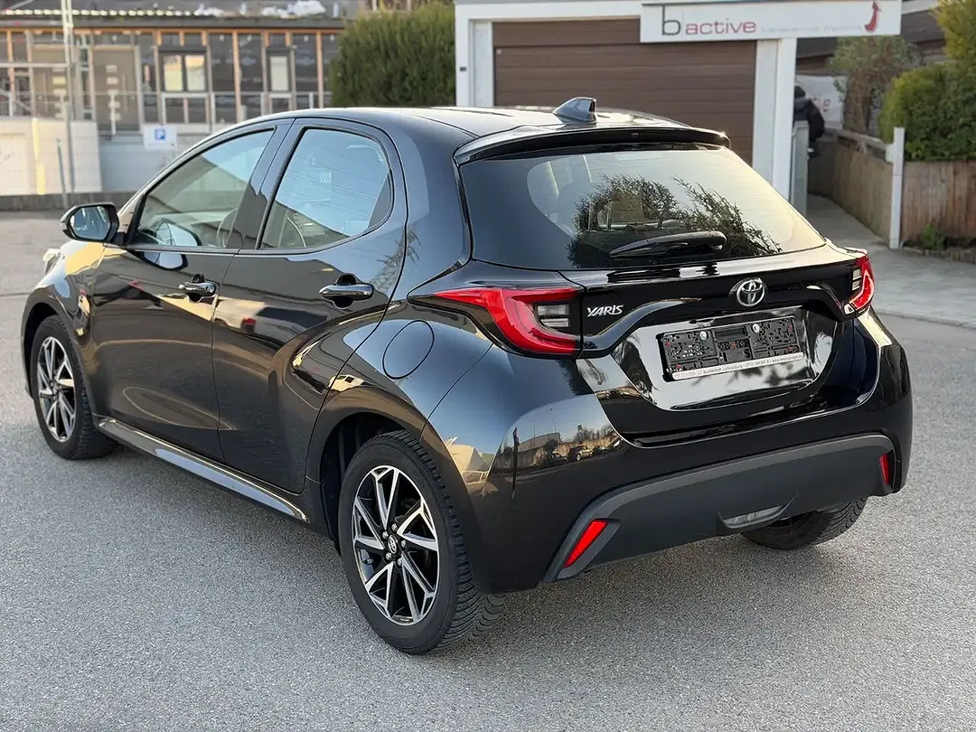 Toyota Yaris 1.5 Team Deutschland - Thumbnail 3