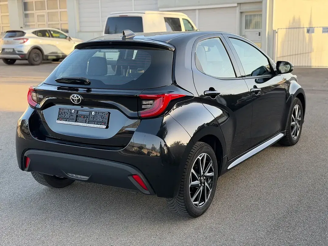 Toyota Yaris 1.5 Team Deutschland - Thumbnail 5