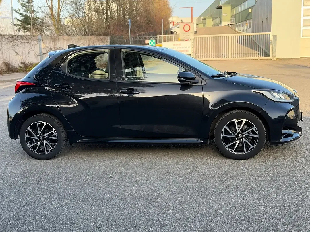 Toyota Yaris 1.5 Team Deutschland - Thumbnail 6