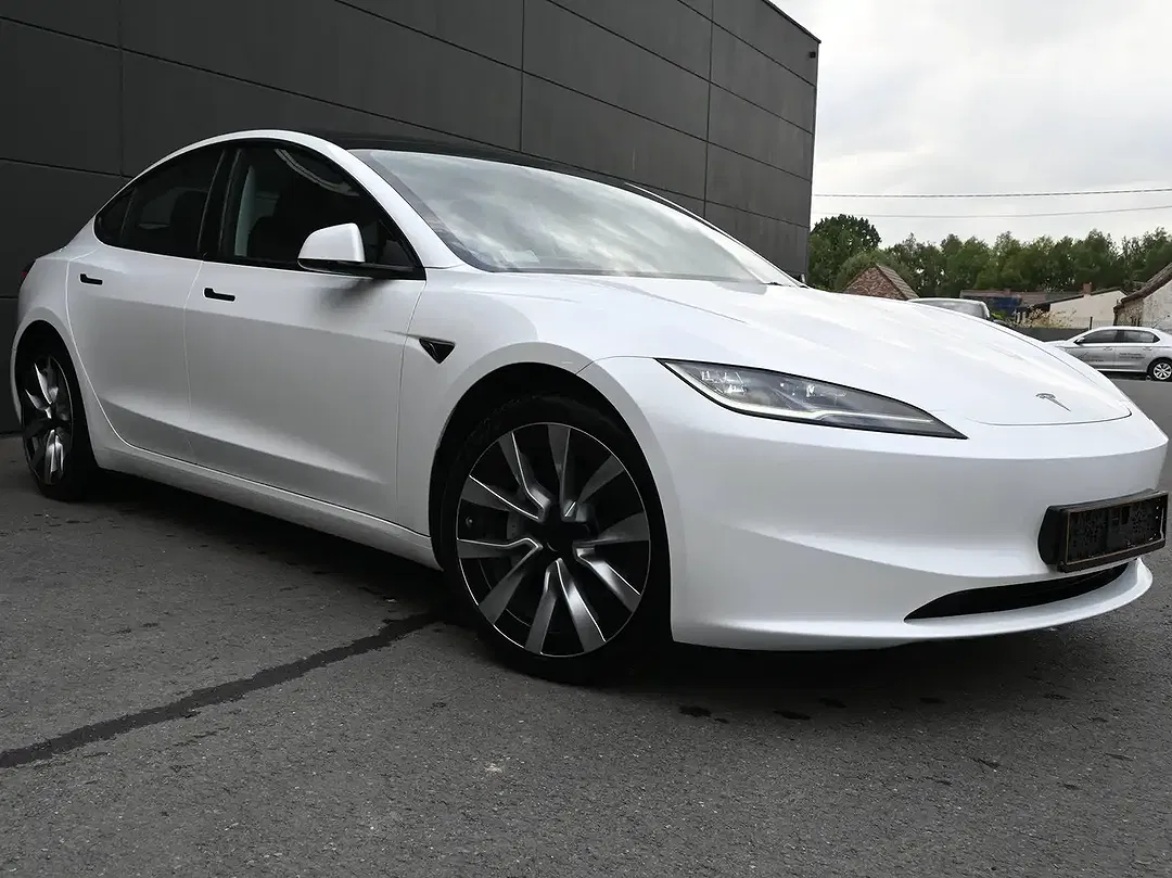 Tesla Model 3 AWD Dual Motor Long Range - Thumbnail 10