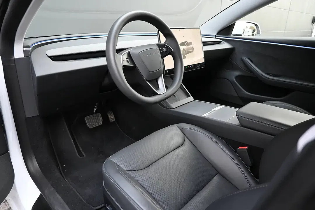 Tesla Model 3 AWD Dual Motor Long Range - Thumbnail 12