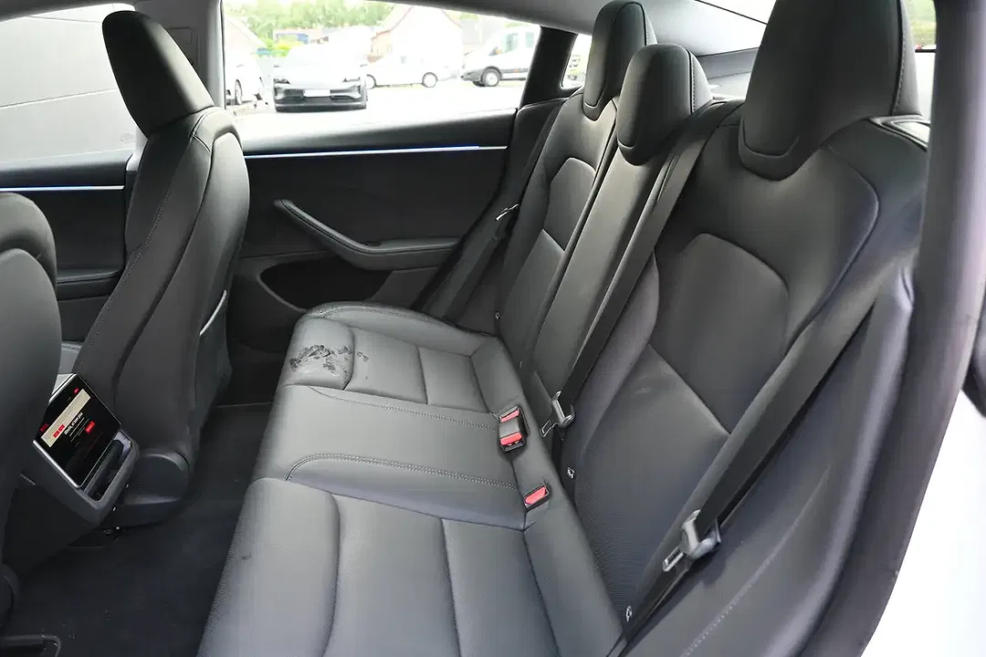 Tesla Model 3 AWD Dual Motor Long Range - Thumbnail 14