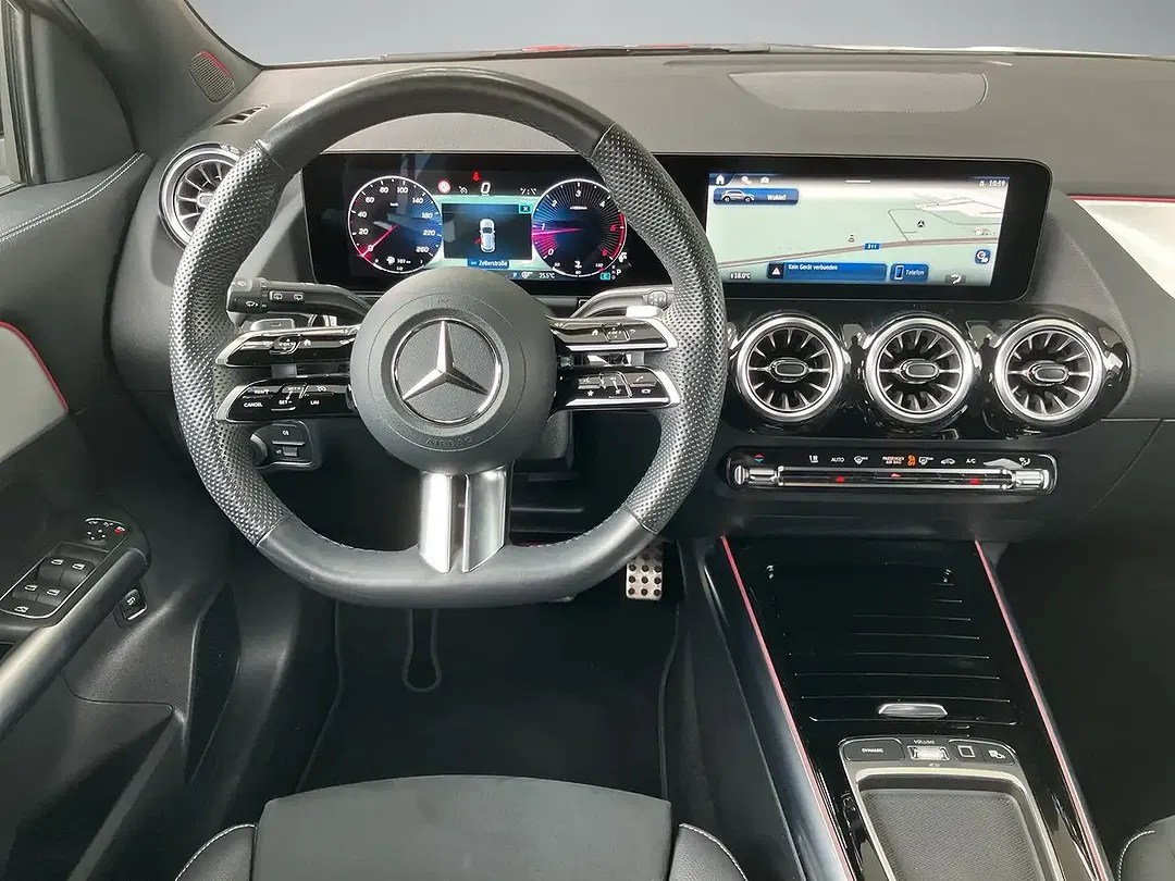 Mercedes-Benz GLA 200 4MATIC - Thumbnail 8