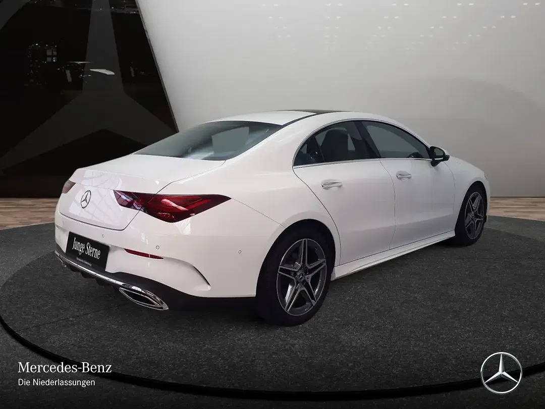 Mercedes-Benz CLA 200 7G-TRONIC AMG - Thumbnail 7