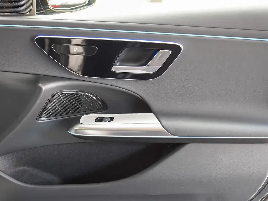 Mercedes-Benz E 220 Avantgarde - Thumbnail 8