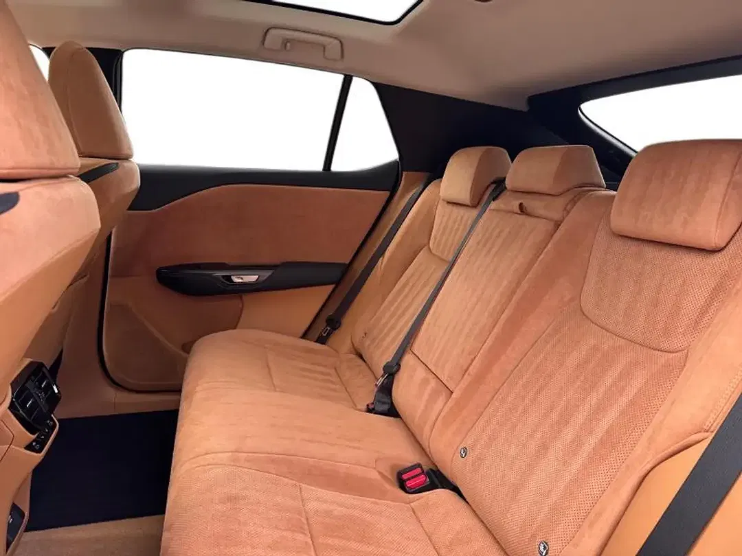 Lexus RZ - Thumbnail 10