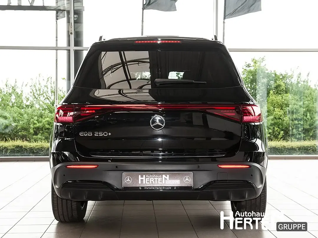 Mercedes-Benz EQB 250 AMG Burmester Night - Thumbnail 4