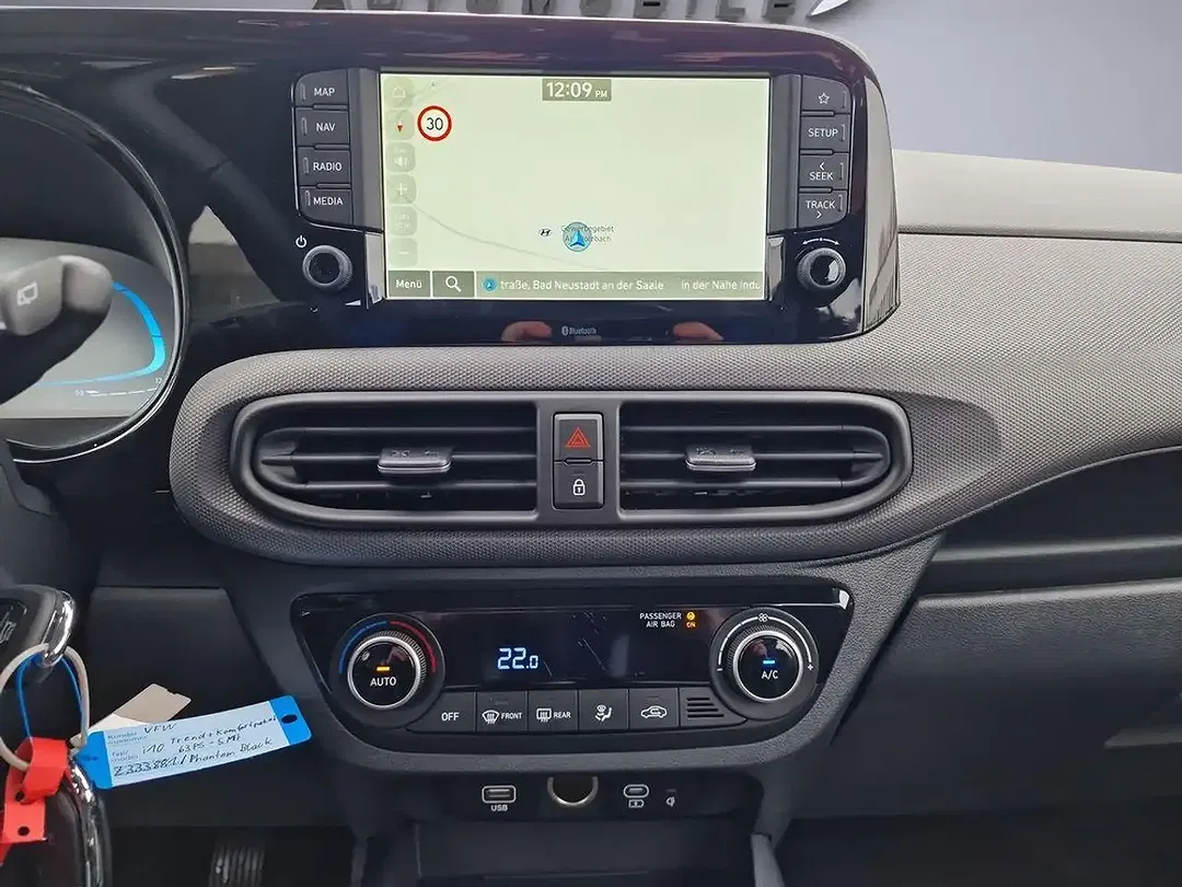 Hyundai i10 Trend - Thumbnail 12
