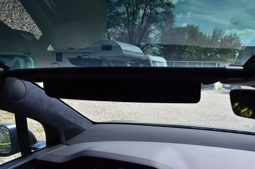 Tesla Model X Plaid - Thumbnail 5