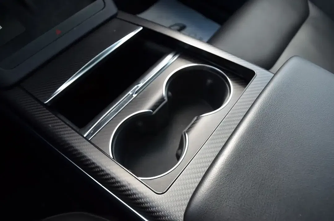 Tesla Model X Plaid - Thumbnail 7