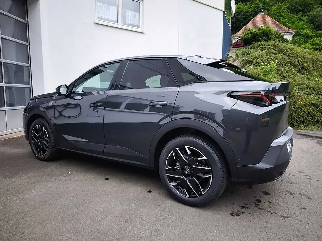 Peugeot 3008 145 GT - Thumbnail 3