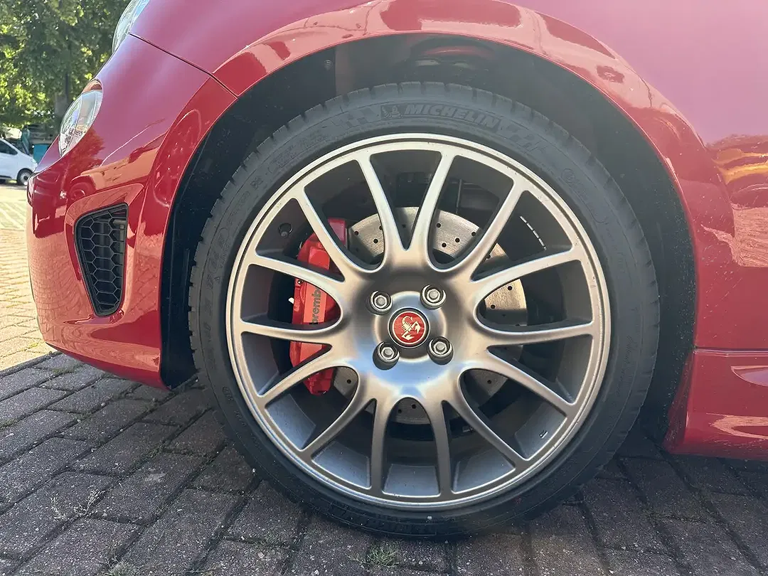 Abarth 695 - Thumbnail 9