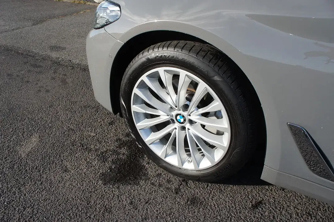 BMW 530 xDrive Luxury Line - Thumbnail 12