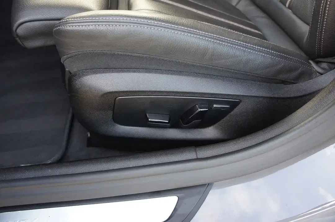 BMW 530 xDrive Luxury Line - Thumbnail 15