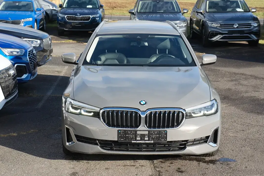 BMW 530 xDrive Luxury Line - Thumbnail 5