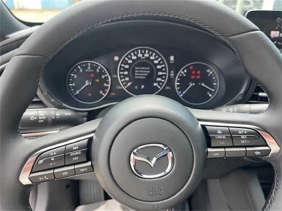 Mazda 3 e-SKYACTIV AUT Homura - Thumbnail 8