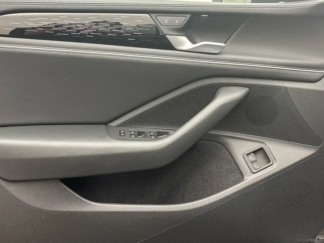 Volkswagen Passat 1.5 eHybrid DSG Elegance - Thumbnail 12