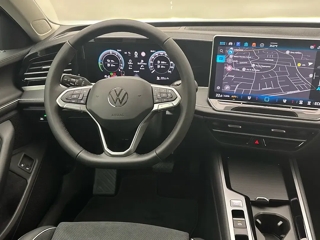 Volkswagen Passat 1.5 eHybrid DSG Elegance - Thumbnail 8