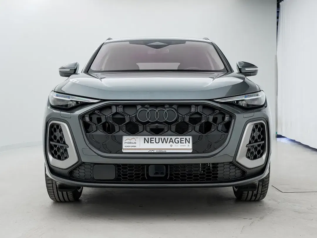 Audi Q5 Matrix LED Edition One S line - Thumbnail 2