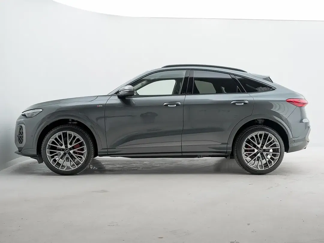 Audi Q5 Matrix LED Edition One S line - Thumbnail 4