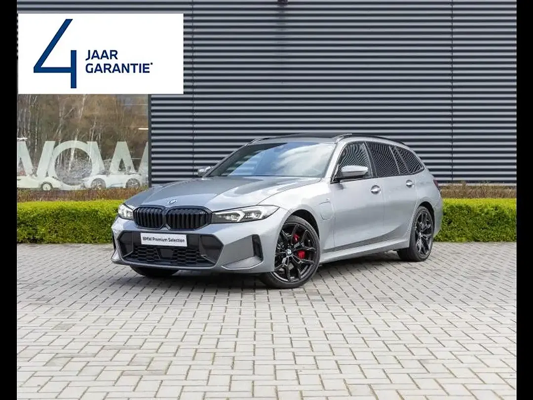 BMW 330 Touring - Thumbnail 1