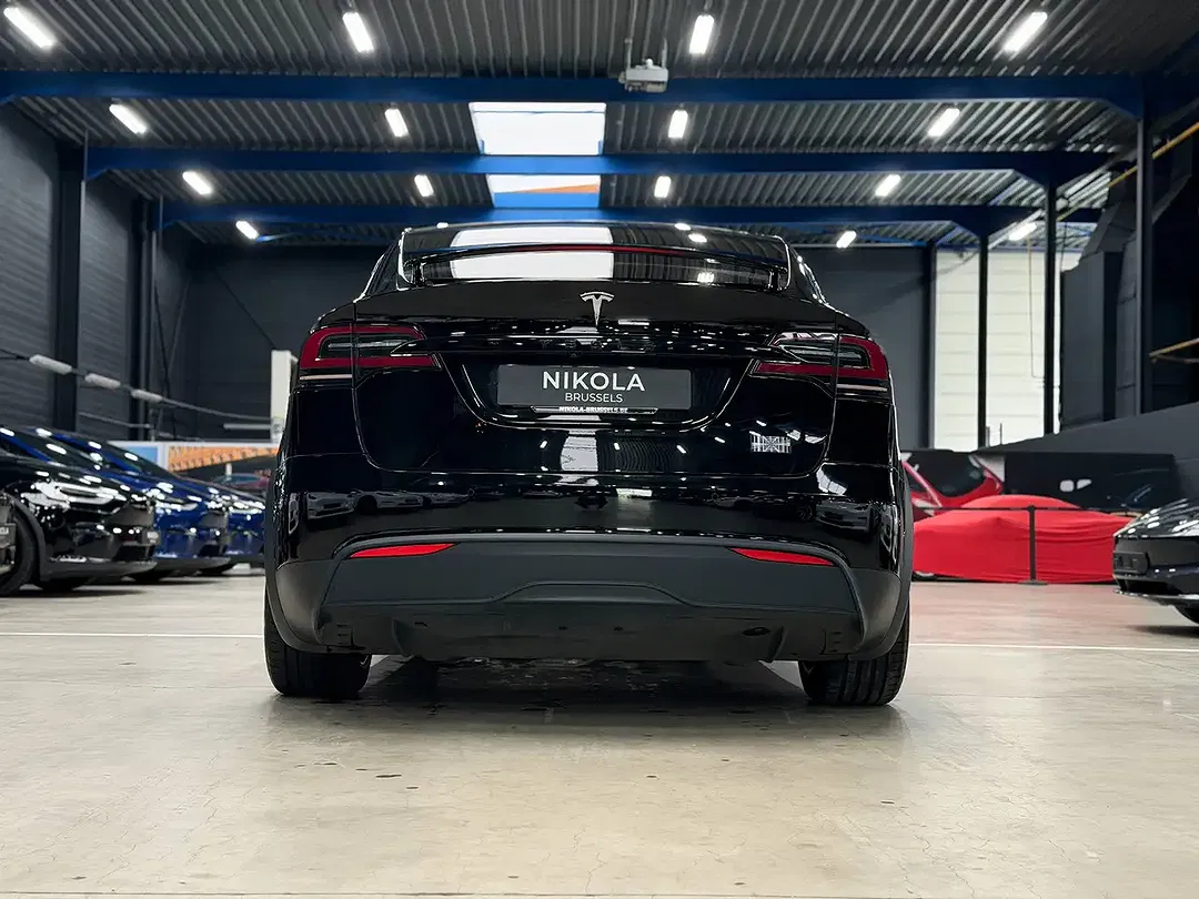 Tesla Model X Plaid - Thumbnail 3