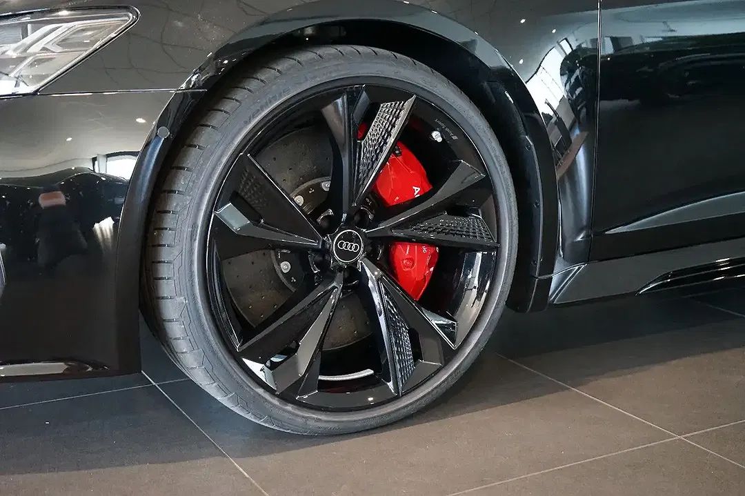 Audi RS6 advanced - Thumbnail 6