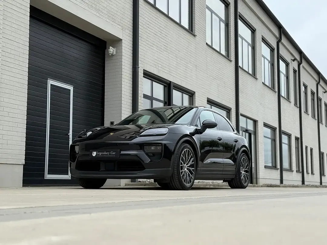 Porsche Macan 4 - Thumbnail 6