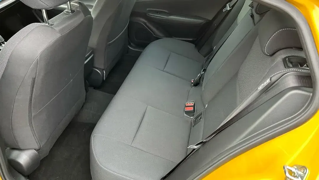 Toyota Prius PHEV Executive - Thumbnail 10