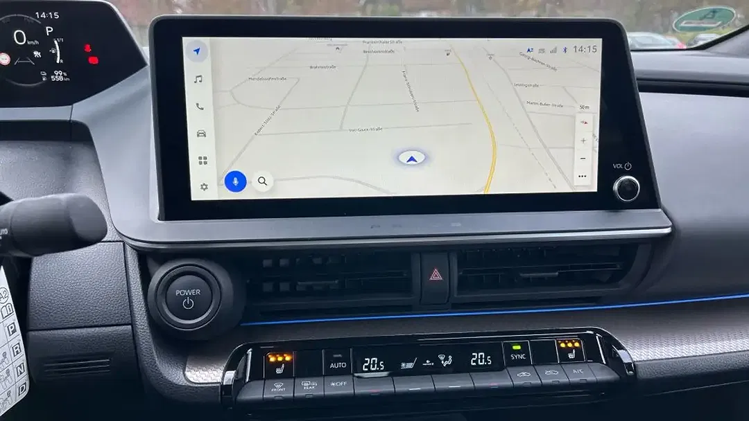 Toyota Prius PHEV Executive - Thumbnail 13