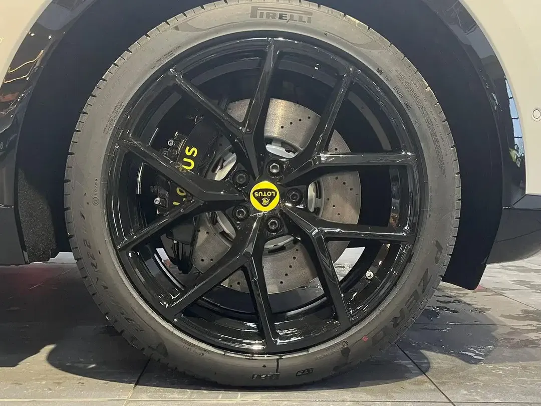 Lotus Eletre Edition - Thumbnail 7