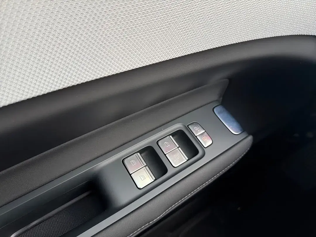 Polestar 4 100 kWh EV Long Range - Thumbnail 12