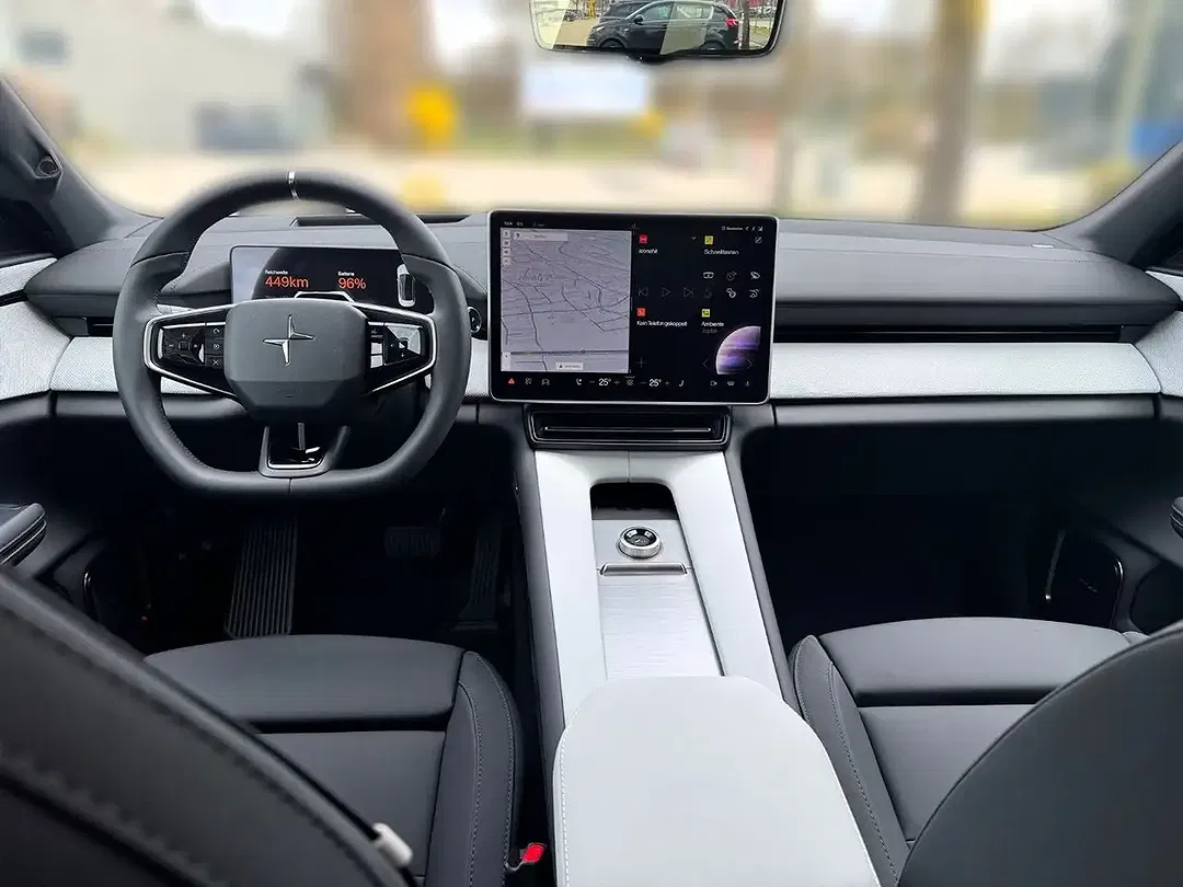 Polestar 4 100 kWh EV Long Range - Thumbnail 9