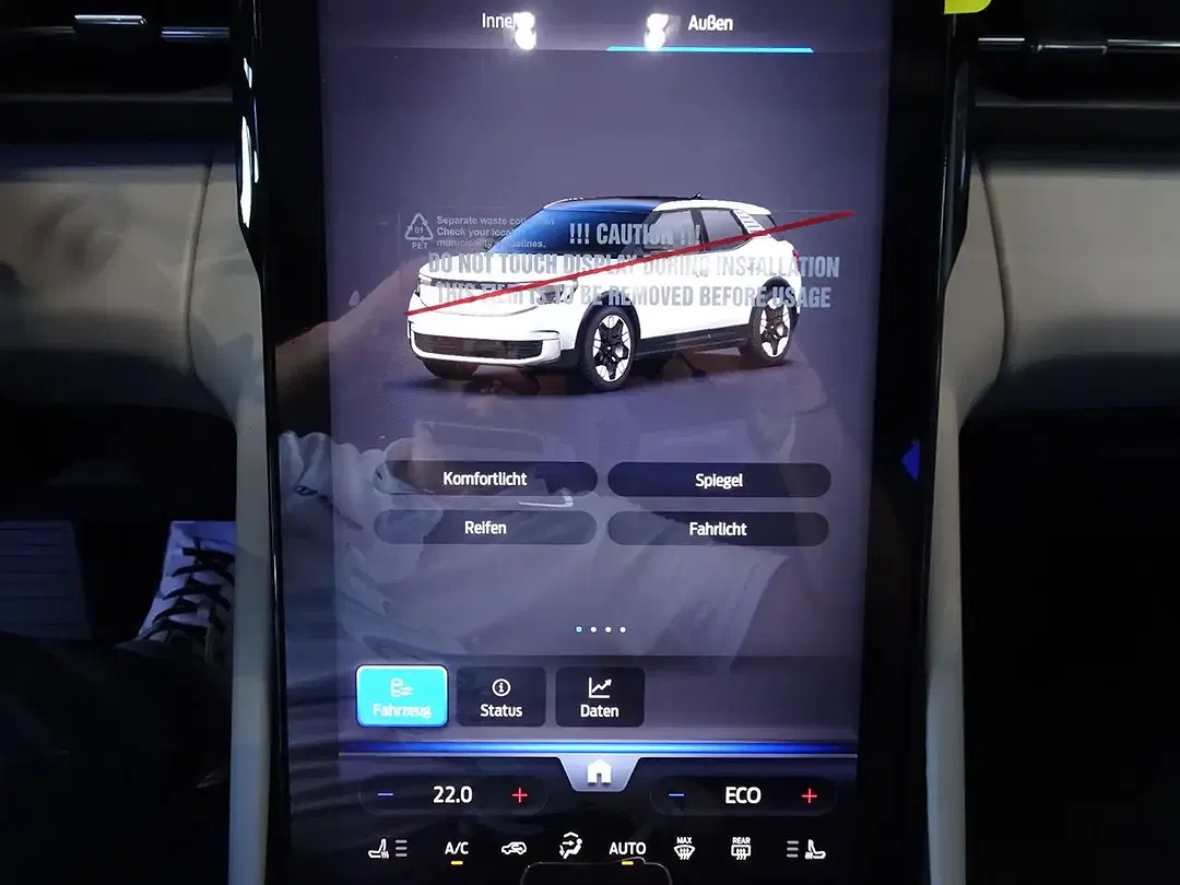 Ford Explorer Premium - Thumbnail 14