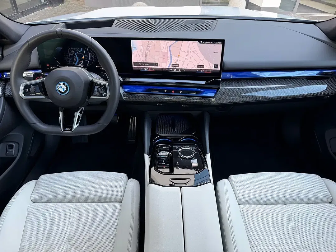 BMW 550 xDrive M Sport Pro - Thumbnail 13