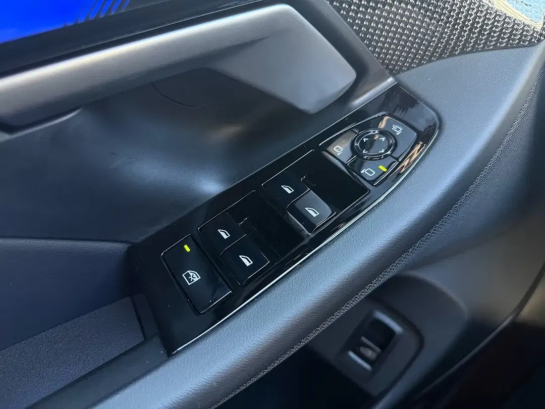 BMW 550 xDrive M Sport Pro - Thumbnail 19