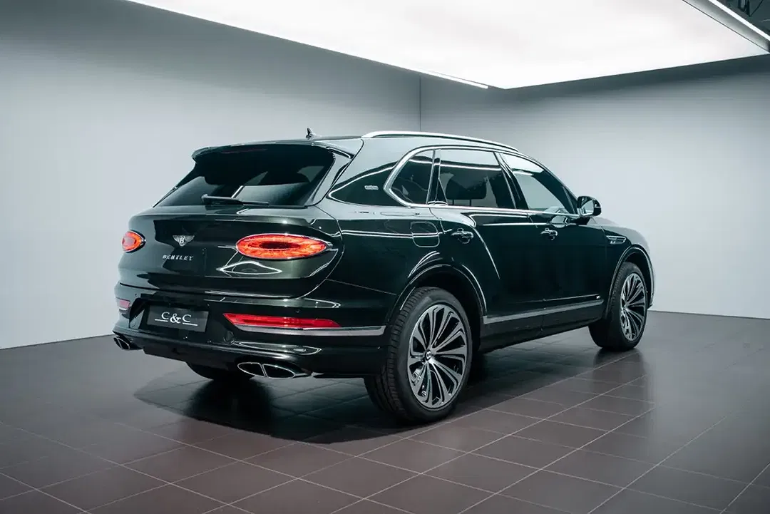 Bentley Bentayga 4.0 V8 First Edition - Thumbnail 3