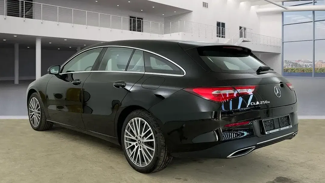 Mercedes-Benz CLA 250 - Thumbnail 3
